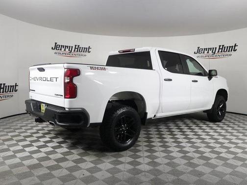 Photo 5 of 32 of 2020 Chevrolet Silverado 1500 LT Trail Boss