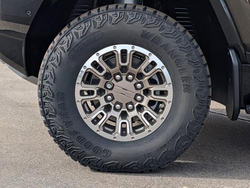 2024 GMC HUMMER EV SUV 2X