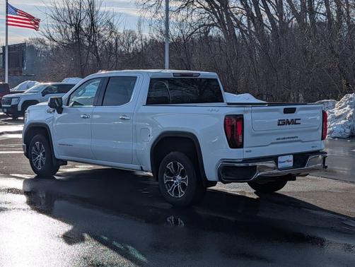 2025 GMC Sierra 1500 SLT