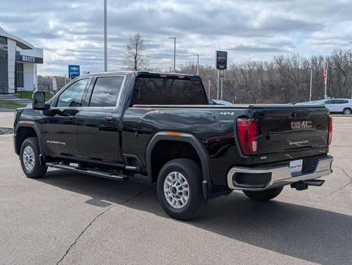 Onyx Black 2024 GMC Sierra 2500 SLE