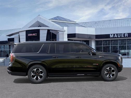 2025 GMC Yukon XL AT4