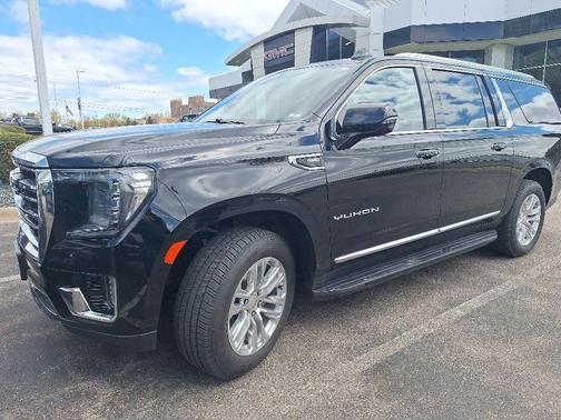 Onyx Black 2022 GMC Yukon XL SLT