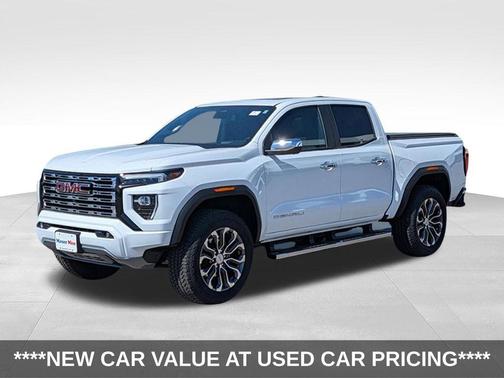 Summit White 2025 GMC Canyon Denali