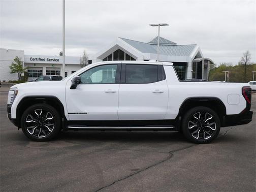 2025 GMC Sierra EV Denali