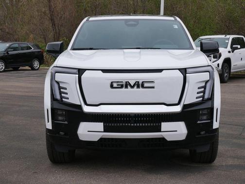 2025 GMC Sierra EV Denali