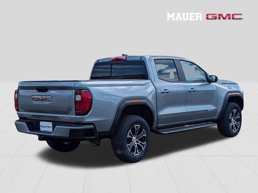 Sterling 2024 GMC Canyon AT4