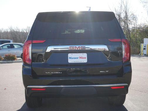 2024 GMC Yukon SLT