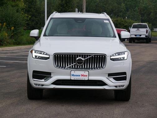 2023 Volvo XC90 B6 Plus 6-Seater