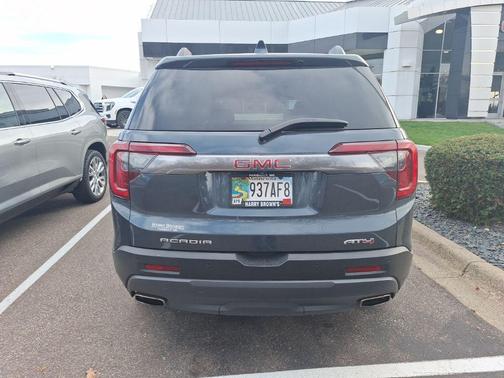 2020 GMC Acadia AT4