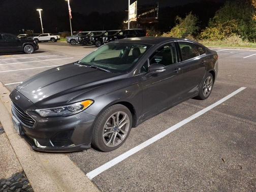 2020 Ford Fusion SEL