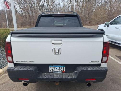 White 2021 Honda Ridgeline Black Edition