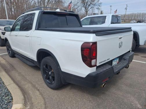 White 2021 Honda Ridgeline Black Edition