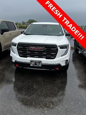 2024 GMC Acadia AT4