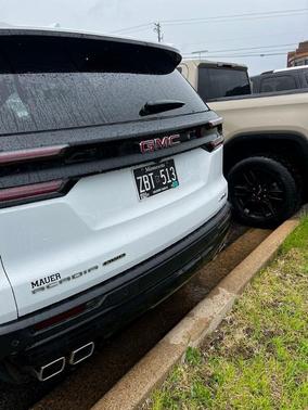 2024 GMC Acadia AT4