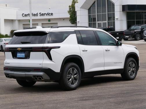 2024 Chevrolet Traverse LT