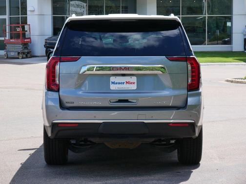 2024 GMC Yukon XL SLT