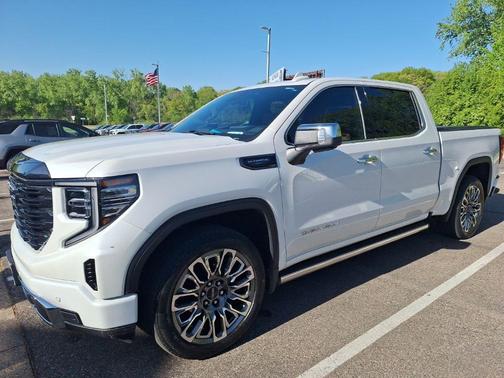 White Frost Tri-Coat 2023 GMC Sierra 1500 Denali Ultimate
