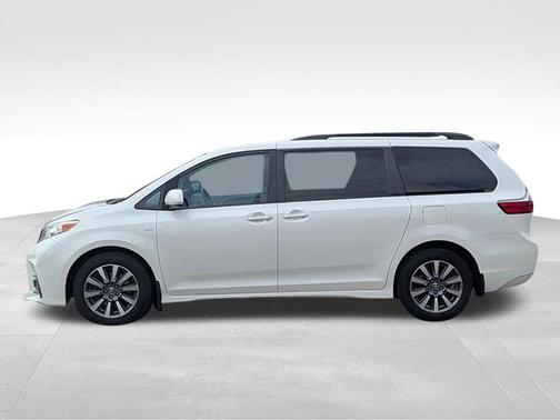 Blizzard Pearl 2020 Toyota Sienna XLE