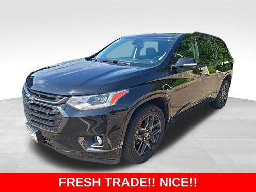 Mosaic Black Metallic 2020 Chevrolet Traverse Premier