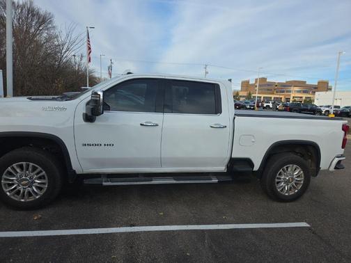 2023 Chevrolet Silverado 3500 High Country