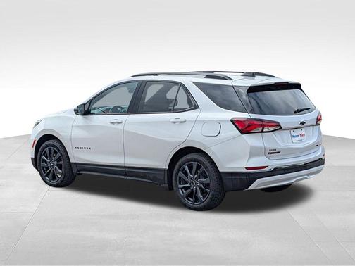 Iridescent Pearl Tricoat 2022 Chevrolet Equinox RS