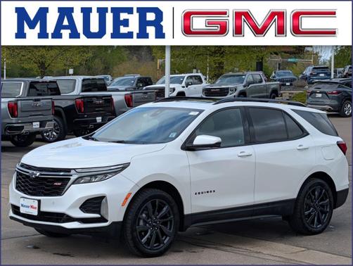 Iridescent Pearl Tricoat 2022 Chevrolet Equinox RS