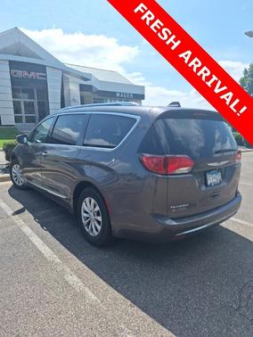 2018 Chrysler Pacifica Touring-L