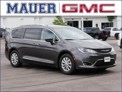 2018 Chrysler Pacifica Touring-L