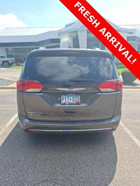 2018 Chrysler Pacifica Touring-L