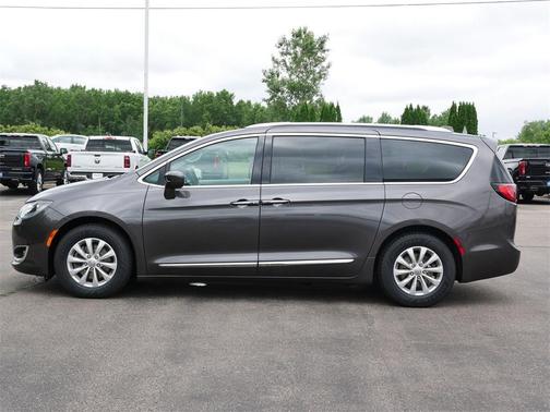 2018 Chrysler Pacifica Touring-L