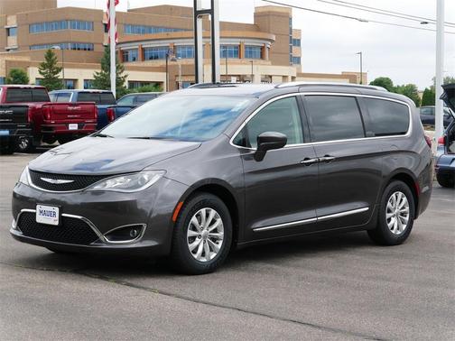 2018 Chrysler Pacifica Touring-L