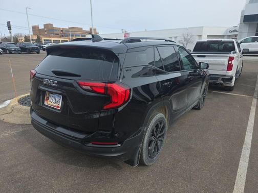 2021 GMC Terrain SLT
