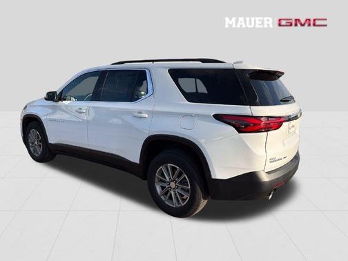 Summit White 2023 Chevrolet Traverse LT Cloth