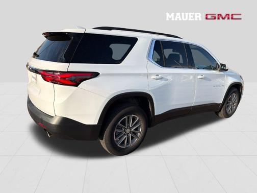 Summit White 2023 Chevrolet Traverse LT Cloth