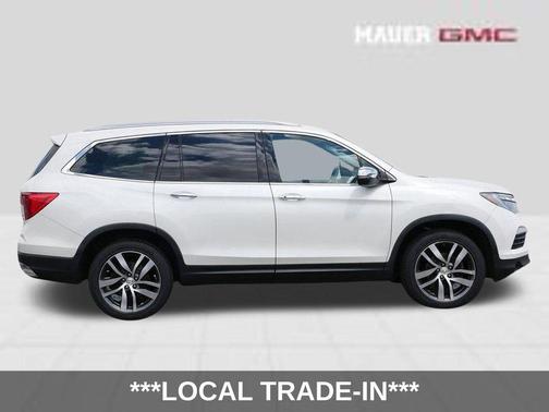 White 2017 Honda Pilot Elite