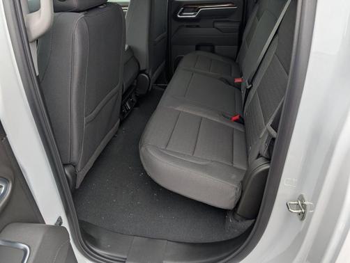 2026 GMC Sierra 2500 SLE