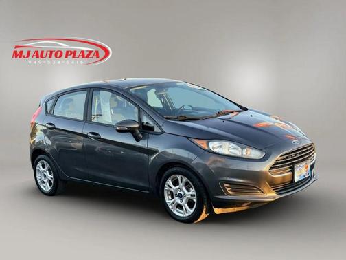 Magnetic Metallic 2016 Ford Fiesta SE
