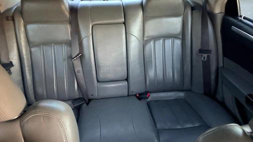 2005 Chrysler 300C Base