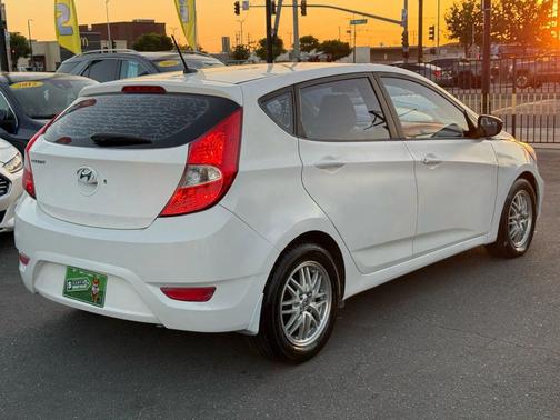 2013 Hyundai Accent GS
