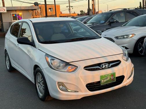 2013 Hyundai Accent GS