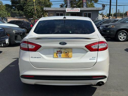 2015 Ford Fusion SE