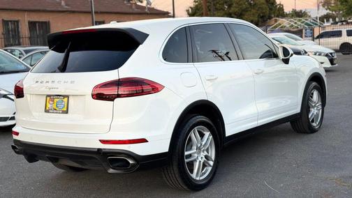 2016 Porsche Cayenne Cayenne