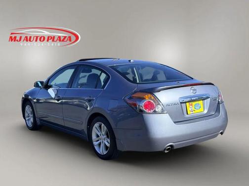 Gray 2012 Nissan Altima 3.5 SR