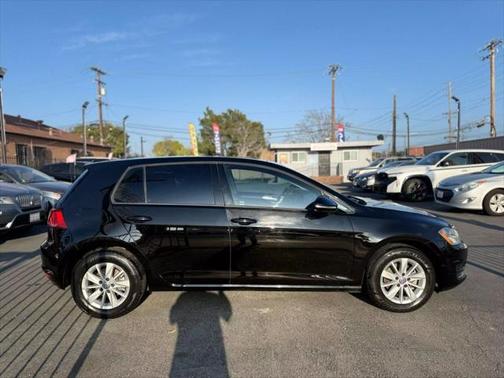 2016 Volkswagen Golf TSI S 4-Door