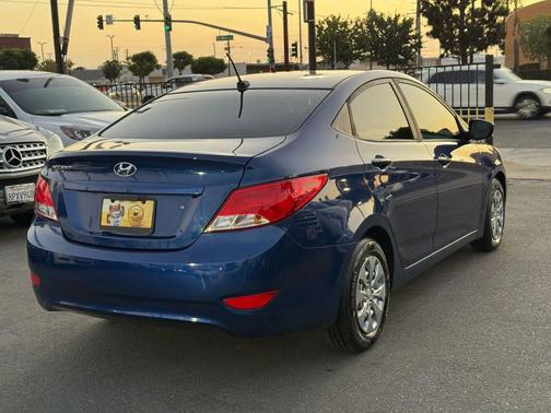 2017 Hyundai Accent SE
