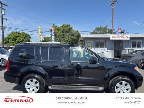 2007 Nissan Pathfinder LE