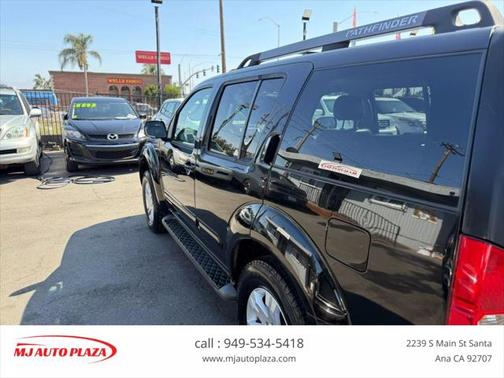 2007 Nissan Pathfinder LE
