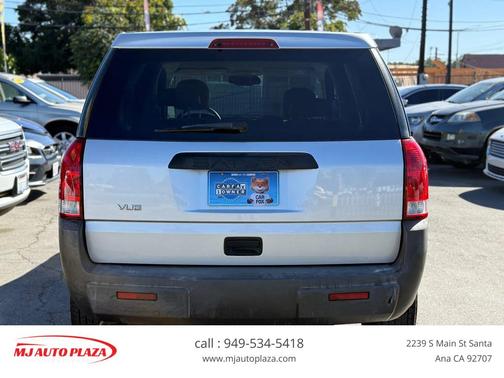 2004 Saturn Vue Base