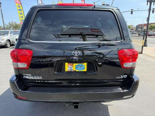 2005 Toyota Sequoia SR5