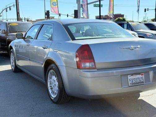 2006 Chrysler 300 Base